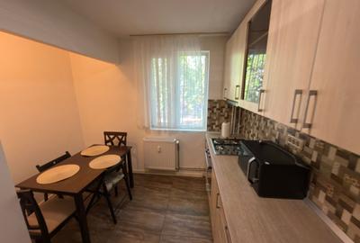 Inchiriere 3 camere langa metrou, etaj 1, Ozana, Sergent Dumitru Pene, nr. 2 - 7