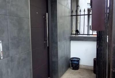 Birou, 54 mp în Piața Unirii
