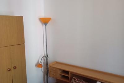 De vânzare apartament cu 2 camere,etaj.3 - 9