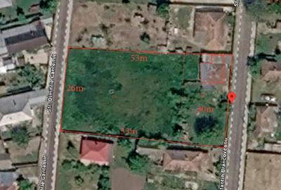 Teren intravilan cu casă bătrânească - 1