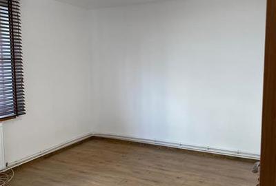 In centrul orasului, pretabil si pentru cabinet medical, salon, punct de lucru, - 8