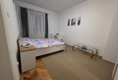 Apartament 1 Camera De Inchiriat | Central | Etaj Interemediar | Decomandat - 2