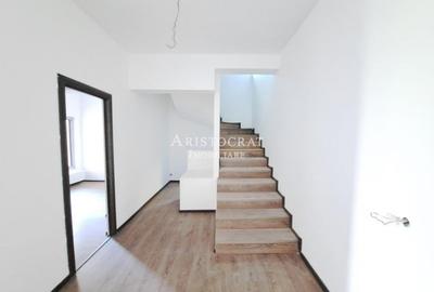 Casă cu 5 camere în Corbeanca