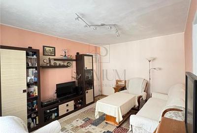 Apartament cu 3 camere semidecomandat în Circumvalațiunii