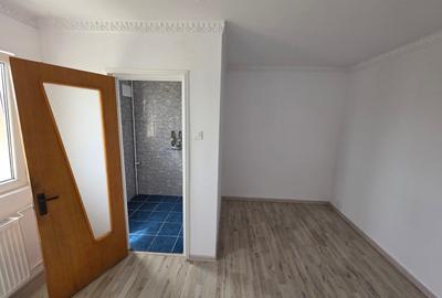 Titan, Postavarul intersectie B-ul 1 Decembrie 1918, stradal, vedere spate - 8