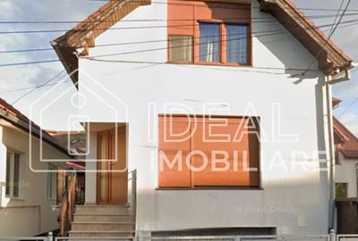Casa Individuala cu 4 camere si garaj, zona Strand - 1