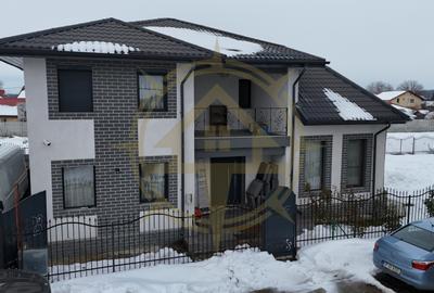 Casă cu 4 camere în Snagov