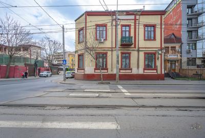 Business cu identitate: Apartament Unirii , demisol, parter si curte accesibila - 32