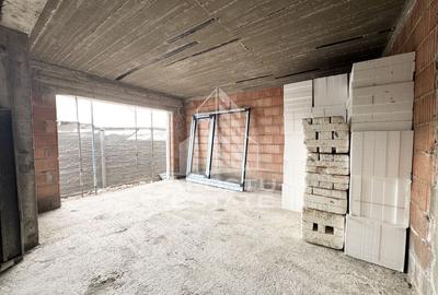 Duplex cu 4 camere, bucatarie separata, toate utilitatile, la asfalt. - 2