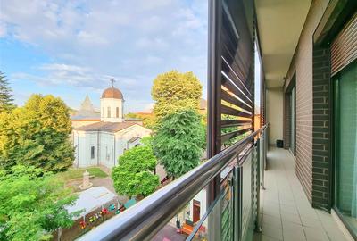 Apartament cu 3 camere decomandat, mobilat în Kiseleff