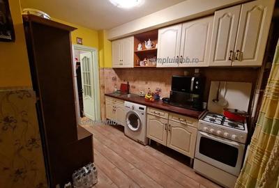 Apartament 3 camere Ozana Titan  66 mp  Etaj 1  Ideal familie - 1