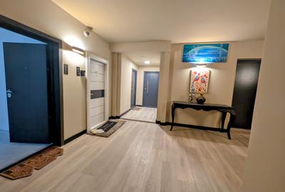 Penthouse cu 4 camere decomandat în Șoseaua Nordului