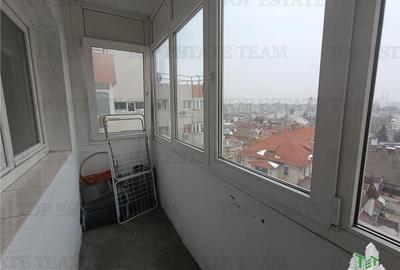 Vanzare apartament 3 camere vedere spate Ion Mihalache - 7