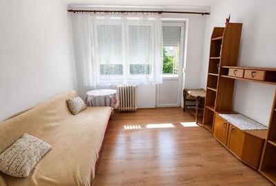 Apartament cu 2 camere semidecomandat, mobilat în Tipografilor