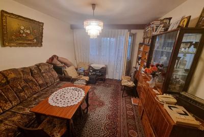 Apartament cu 3 camere decomandat în Tomis Nord