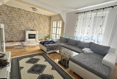 Casa pe 3 nivele si teren de vanzare, central in Sanmartin,  Bihor - 1