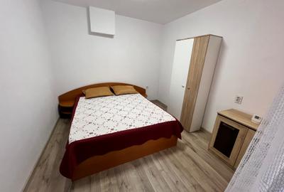 INCHIRIEZ ap.2 camere decomandat la casa,renovat, zona P ta Cluj - 1