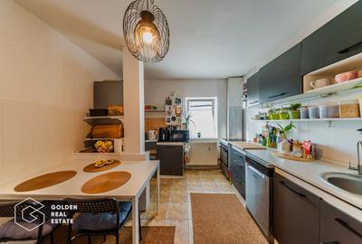 Apartament cu 4 camere decomandat în Confecții