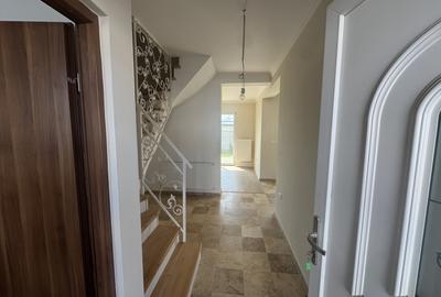Casa Insiruita 4 camere de vanzare in Giroc | 86 mp utili | 2 bai - 2