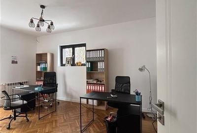 3 Camere, Eroii Revolutiei, Locuinta sau Birou, Centrala proprie, Parcare, 2 min - 5