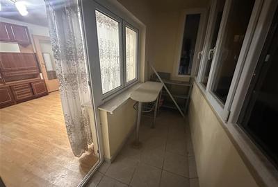 56mp, mobilat si utilat in bloc anvelopat lingă piata Doina - 9