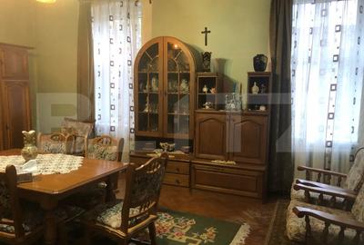 Casă individuală cu 4 camere în Central