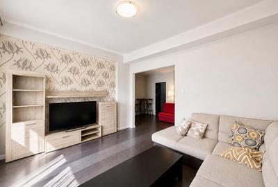 Apartament cu 2 camere decomandat în Calea Victoriei