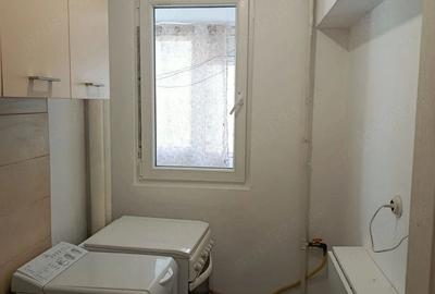 Garsoniera langa metrou 1 Decembrie, renovata, pret negociabil, etaj 4 din 9 - 5