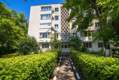 Apartament cu 3 camere semidecomandat în Nord