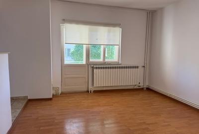 Oferim 3 camere nemobilate et 1 - 1