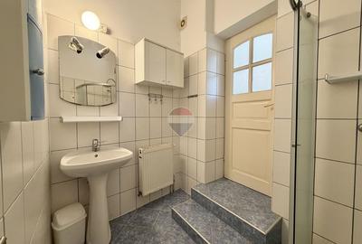 Parte de casă cu 3 camere, curte proprie și teren – Str. Ion Baiulescu - 15