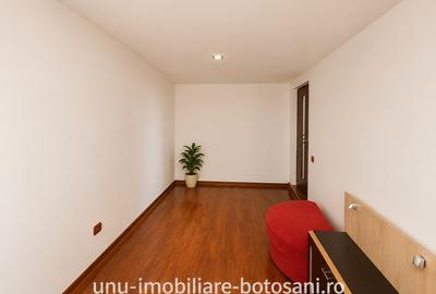 **Proprietate mixtă: spațiu comercial, locuință și zonă suplimentară cu potenți - 3