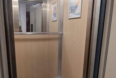 Apartament 4 camere – Bd. Chișinău, lângă Școala Gimnazială nr 4 - 17