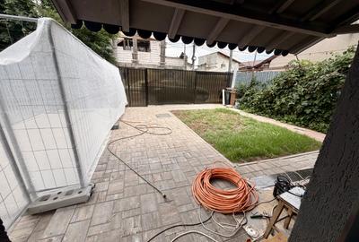 Duplex cu 3 camere în Apărătorii Patriei