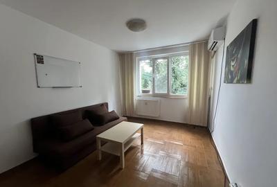 Apartament cu 2 camere semidecomandat în Ozana