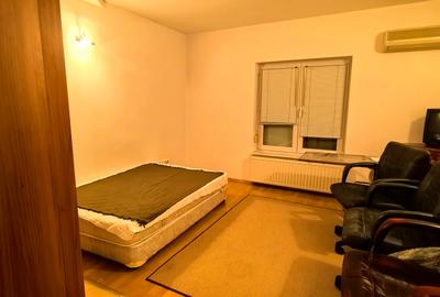 Vila Breaza  213Mp , teren 419mp , zona centrala , comision 1,5% - 17