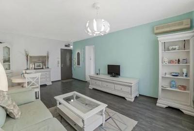 Apartament cu 2 camere decomandat, mobilat în Romană