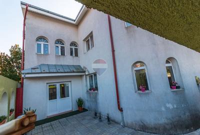 Vila 336 mp 7 camere - locuință, grădiniță, clinică - Drumul Taberei - 49