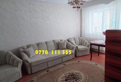 Apartament 3 camere, comfort 1 decomandat, zona Scolilor. Etaj 3. - 1