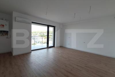 Apartament cu 3 camere decomandat în Tudor