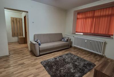 Semidecomandat, mobilat, utilat, parter, Calea București-Piața de Flori - 2