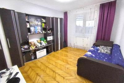 SAGULUI - ETAJ 3 - DECOMANDAT - 3 CAMERE - CENTRALA PROPRIE - 1