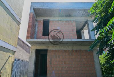 Casa la rosu de vanzare I Moderna I Zona Centrala - Ploiesti - 3
