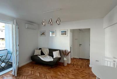 Universitate METROU, et.5/8,mobilat,utilat complet,renovat,amenajat,balcon,AC. - 2