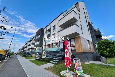 Apartament cu 2 camere decomandat în Tractorul