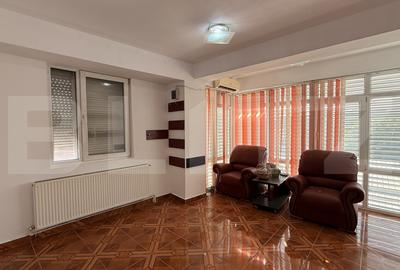 Birou, de 307.85 mp, în Central