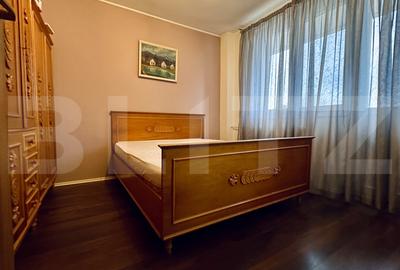 Apartament cu 4 camere decomandat, mobilat în Decebal