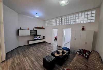 Apartament cu 3 camere semidecomandat, mobilat în Ultracentral