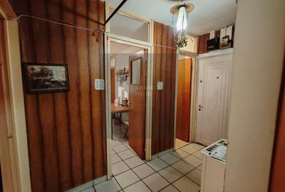Apartament 2 camere, Sector 4, Resita/Luica, decomandat, spatios - 4