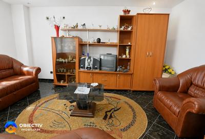 Apartament 2 camere etaj 4 , zona PETRODAVA - 7
